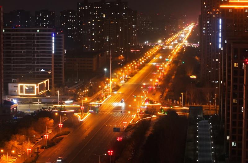 新乡市区春节夜景亮化已全面开启