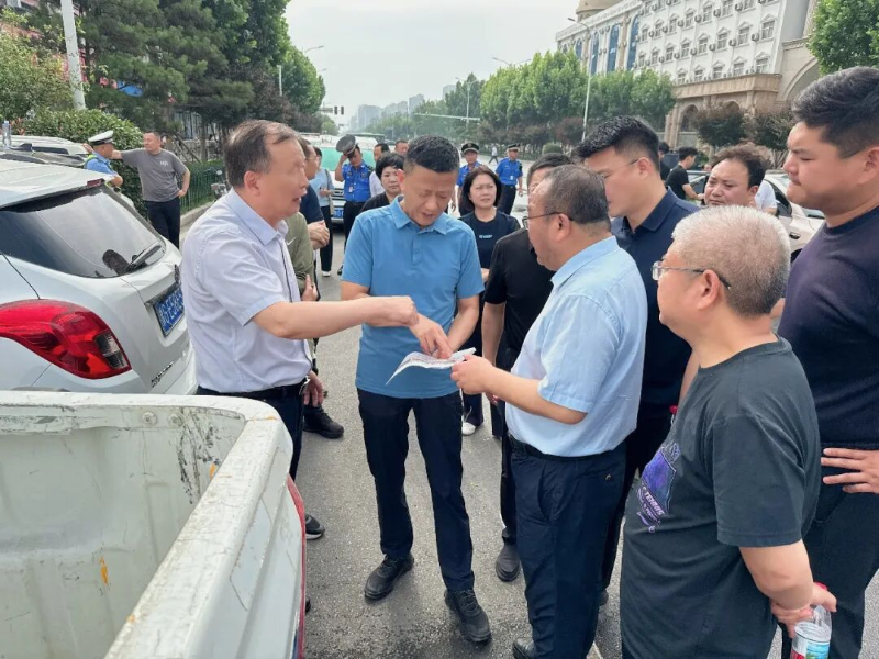 焕新校园“烟火气”   擦亮城市“文明窗”——市城管局整治高校周边环境秩序见实效