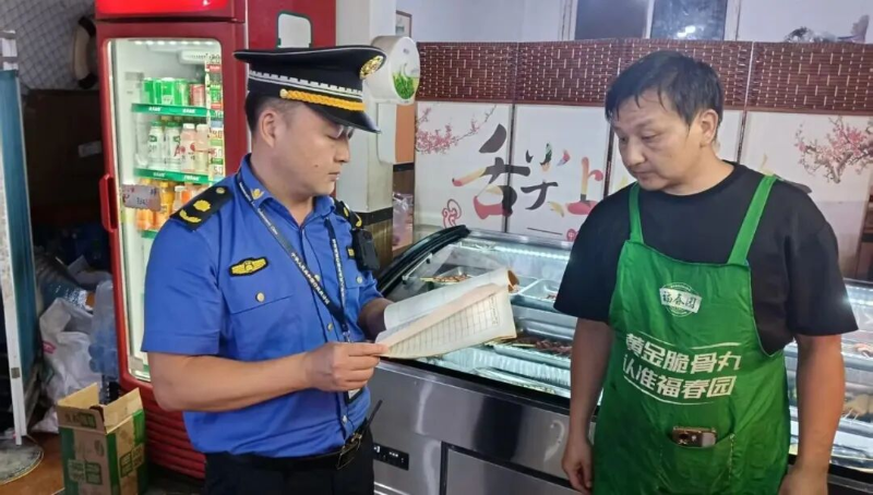城市管理保障中心开展餐饮油烟常态化专项排查整治行动